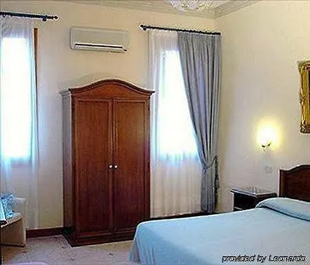 Atmosphere 베니스